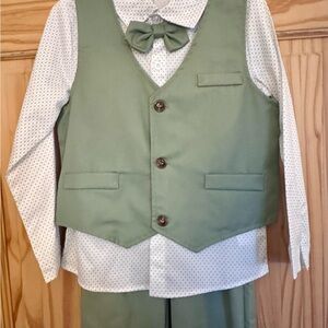NWOT SHEIN Kids Sage Green four piece suit